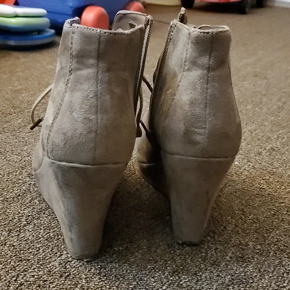 Rampage Wedge Heels Size 7M Suede Brown - Picture 3 of 4